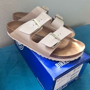 Birkenstock Sandals - Light Beige/Sand Patent with Gold Buckles